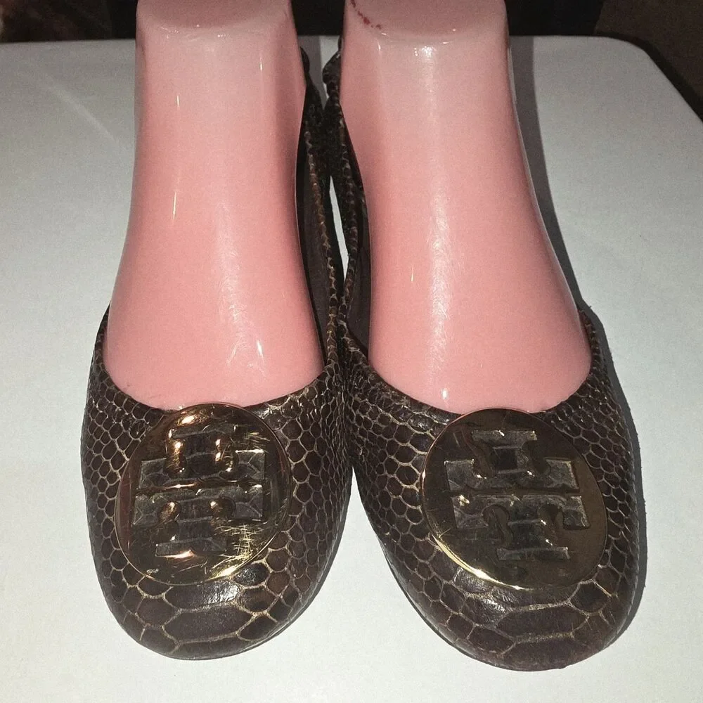 Tory Burch Sz 7.5 Reva Brown Faux Snake Gold Metal Logo Discs Boho Leather Flats